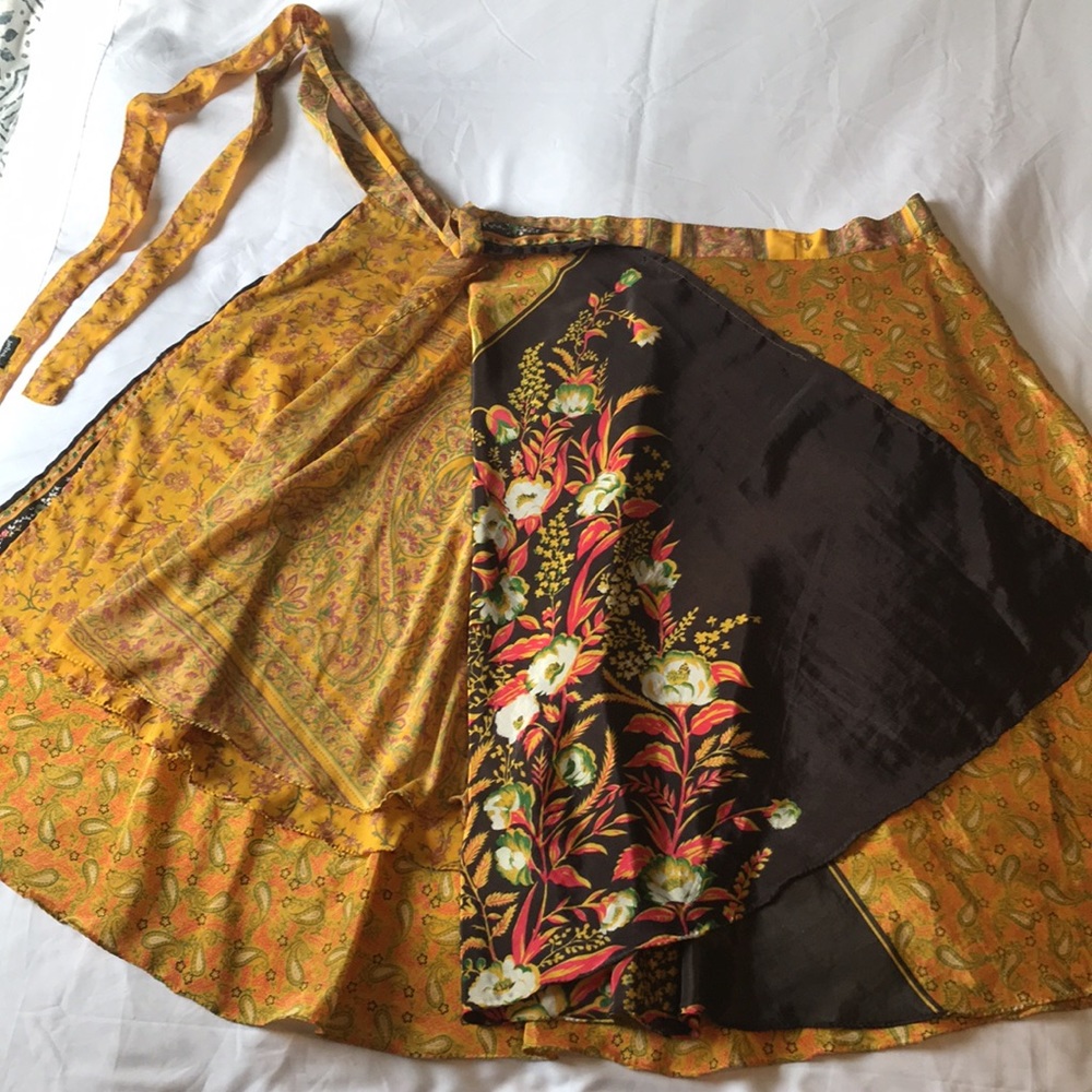 Jedzebel Silk Sari Magic Skirt Wrap - Picture 3 of 16